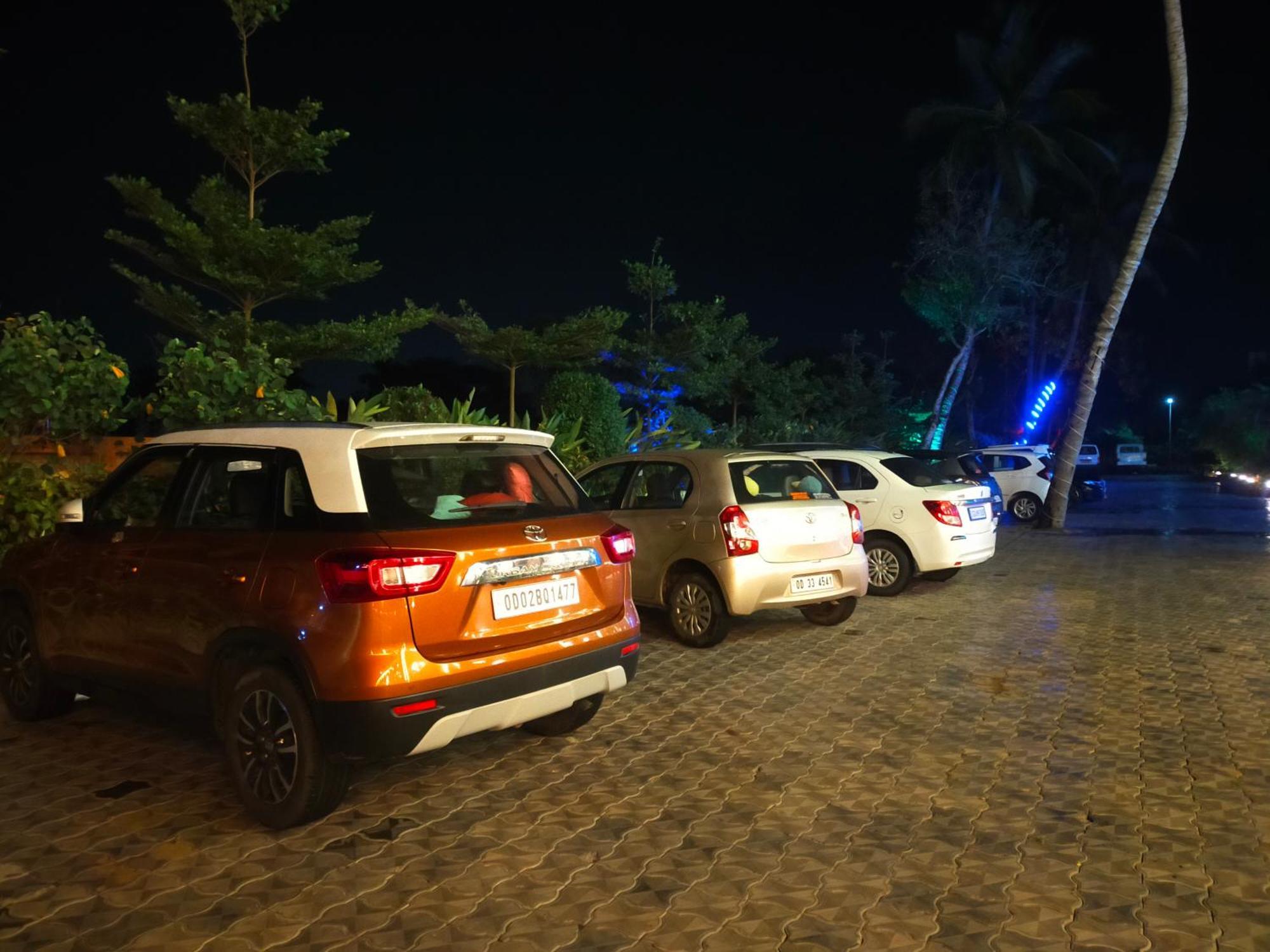 The Adventure Luxury Hotel Bhubaneswar Exterior photo